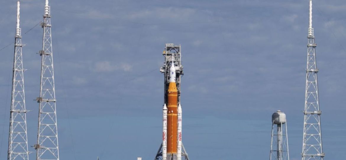 Artemis-II-NASA-programa-lanzamiento-tripulado-alrededor-de-la-Luna-para-el-1-de-abril-de-2026