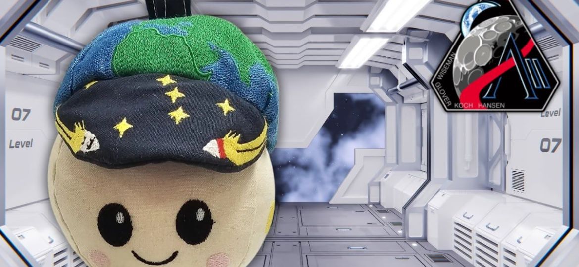NASA-presenta-a-Rise-la-mascota-lunar-que-acompanara-a-la-tripulacion-de-Artemis-II