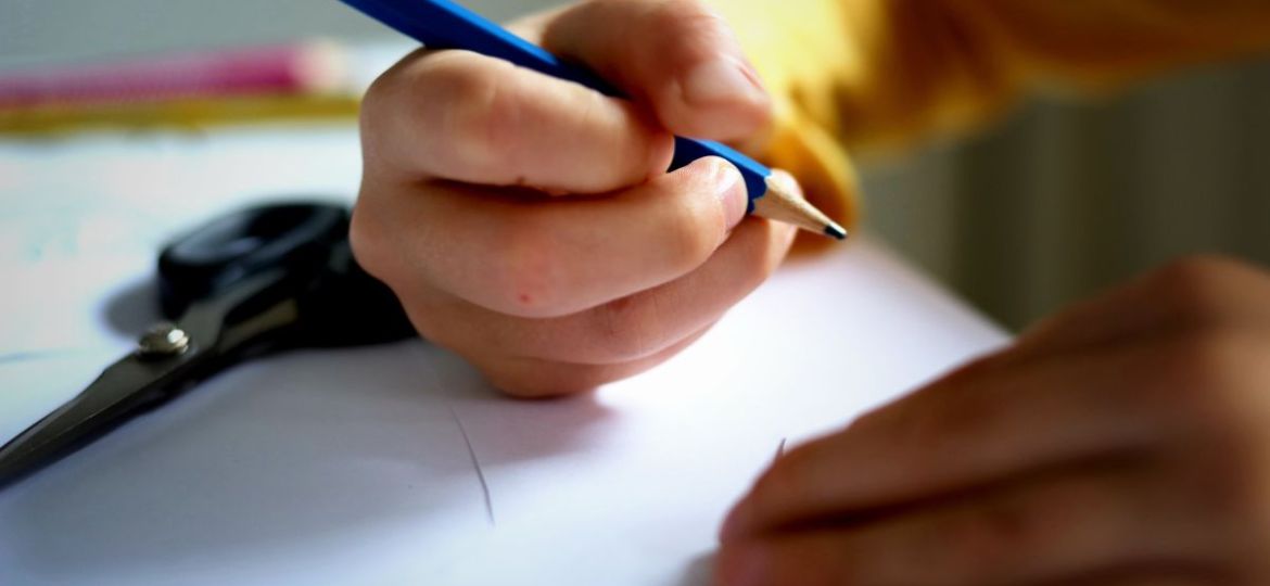 Senado-aprueba-iniciativa-que-prohibe-el-uso-comercial-de-la-imagen-de-menores-en-escuelas