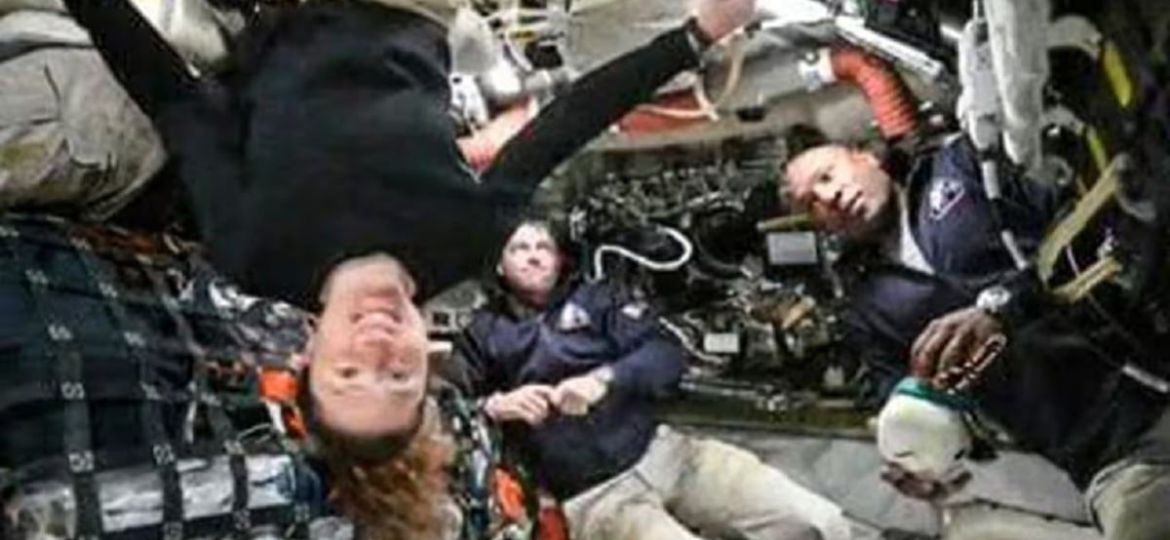 Artemis-II-abandona-la-orbita-terrestre-y-se-dirige-a-un-sobrevuelo-lunar