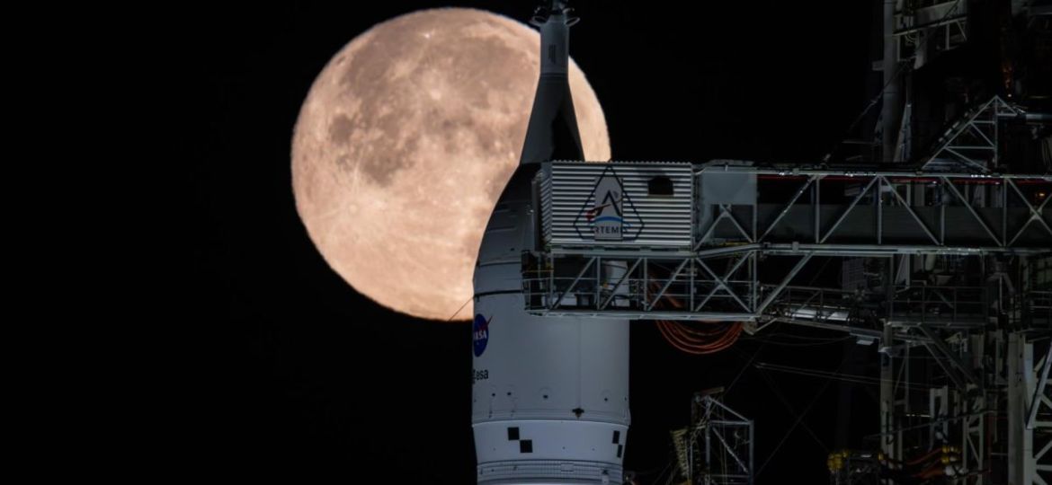 Artemis-II-difunde-imagenes-de-la-Tierra-desde-la-capsula-Orion-la-mision-ya-se-dirige-a-la-Luna
