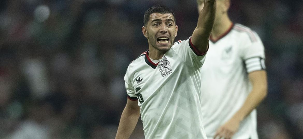 Clubes-europeos-ponen-a-Erik-Lira-en-su-radar-Benfica-Valencia-Sevilla-Feyenoord-y-Lens-observan-al-mediocampista