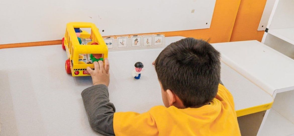 Investigadora-de-la-Ibero-plantea-que-el-tacto-puede-favorecer-el-desarrollo-en-personas-con-autismo