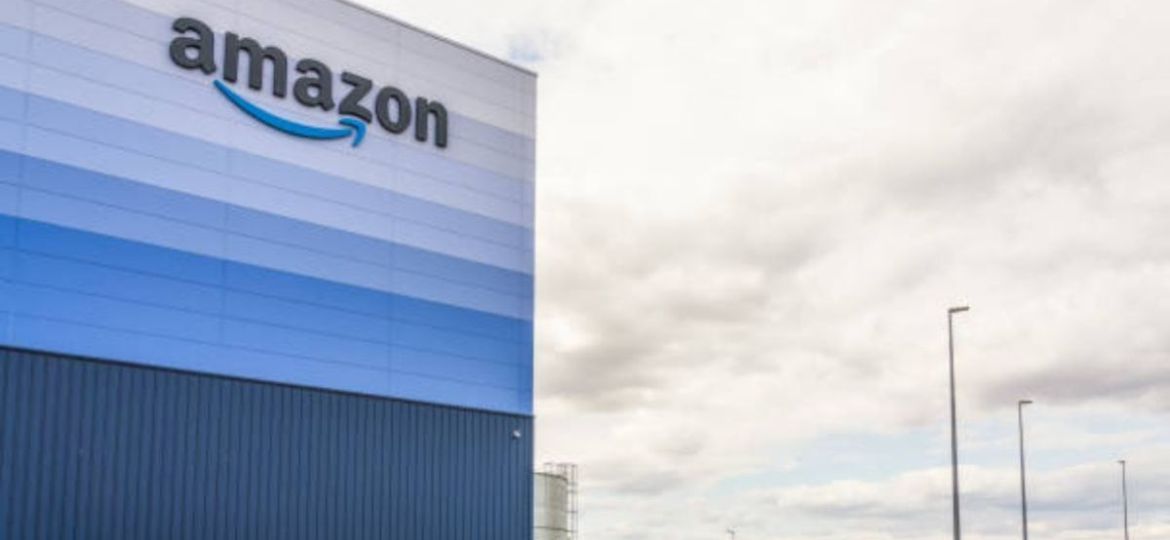 Iran-afirma-haber-atacado-un-centro-de-datos-de-Amazon-en-Barein