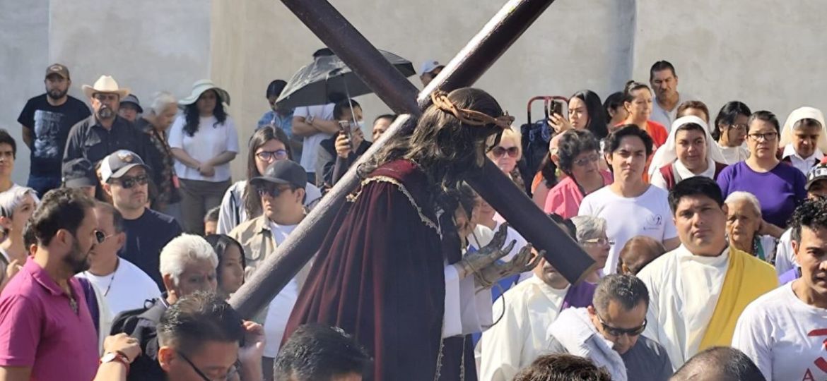 Obispo-de-Cuernavaca-encabeza-Viacrucis-y-pide-a-diputados-no-despenalizar-el-aborto-en-Morelos