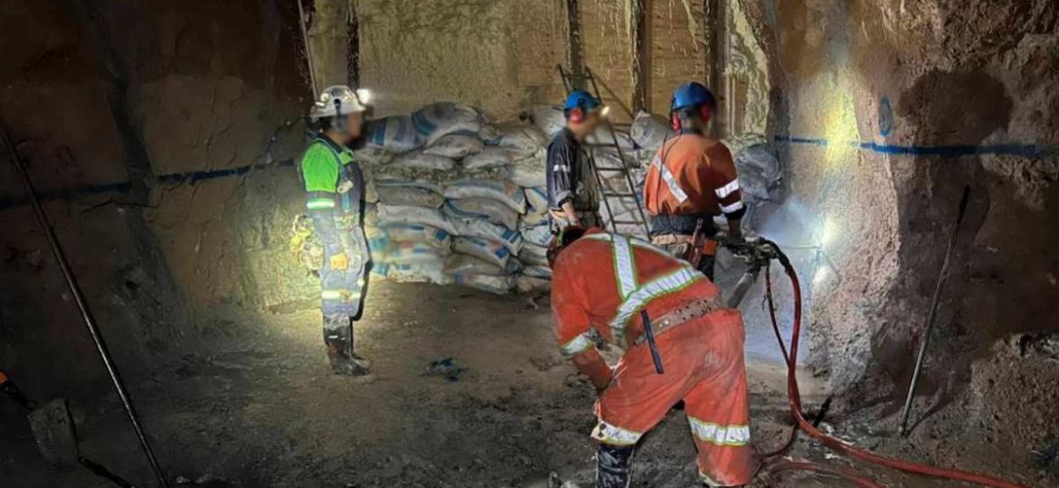 Rescate-en-la-mina-Santa-Fe-Sinaloa-un-minero-recuperado-continuan-labores-para-localizar-a-tres-mas