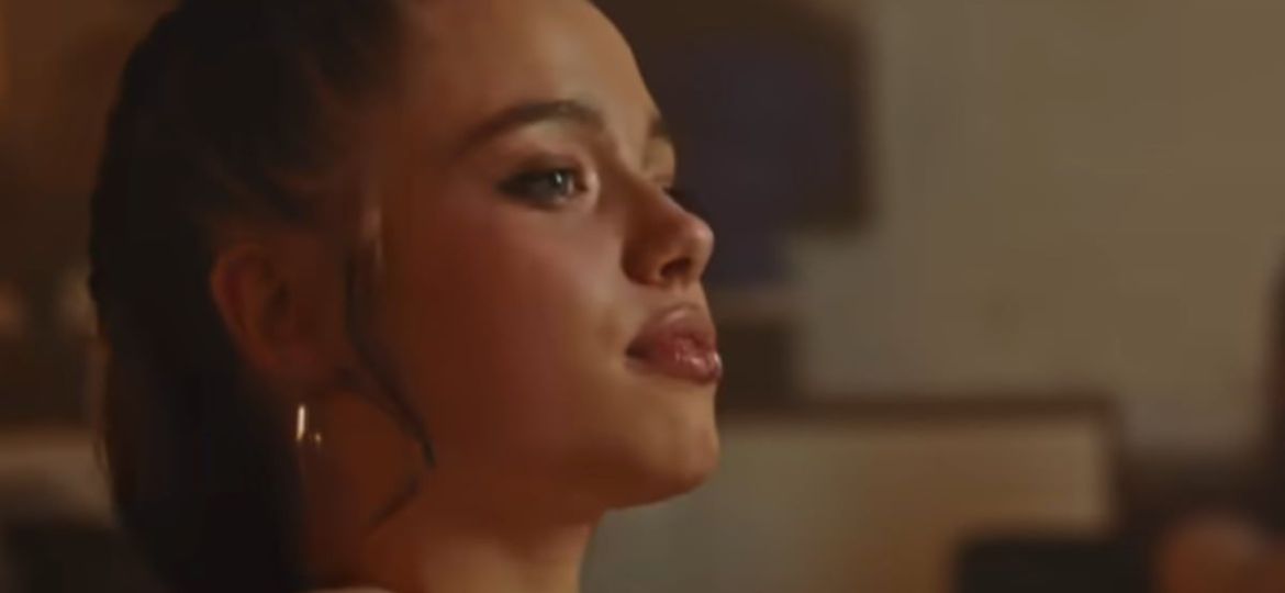 Shiloh-Jolie-aparece-en-el-teaser-del-nuevo-video-de-Dayoung-Whats-a-girl-to-do