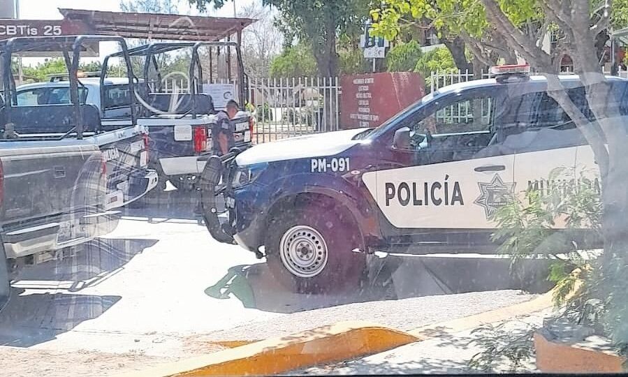 Suspenden-clases-en-CBTIS-de-Salina-Cruz-por-amenaza-encontrada-en-bano