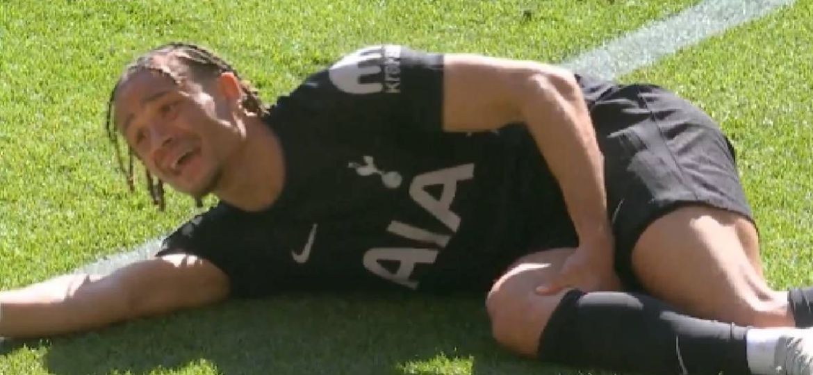 Xavi-Simons-es-retirado-en-camilla-por-una-lesion-de-rodilla-su-presencia-en-el-Mundial-2026-queda-en-duda