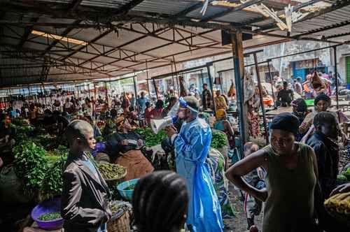 Director-de-la-OMS-viaja-a-la-RDC-y-visita-Bunia-mientras-el-brote-de-ebola-Bundibugyo-supera-los-900-casos-sospechosos