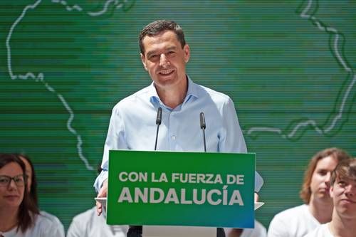 El-PP-gana-en-Andalucia-pero-pierde-la-mayoria-absoluta-Juanma-Moreno-obtiene-53-escanos