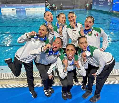 Mexico-obtiene-la-plata-en-la-rutina-tecnica-por-equipos-en-la-Copa-del-Mundo-de-natacion-artistica-en-Pontevedra