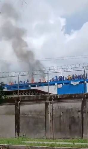 Motin-en-el-Internado-Judicial-de-Barinas-presos-denuncian-torturas-y-toman-el-penal