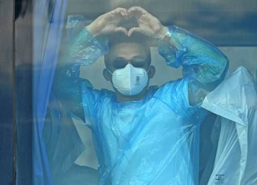 Repatrian-a-pasajeros-del-MV-Hondius-tras-brote-de-hantavirus-operativo-internacional-coordinado-por-la-OMS