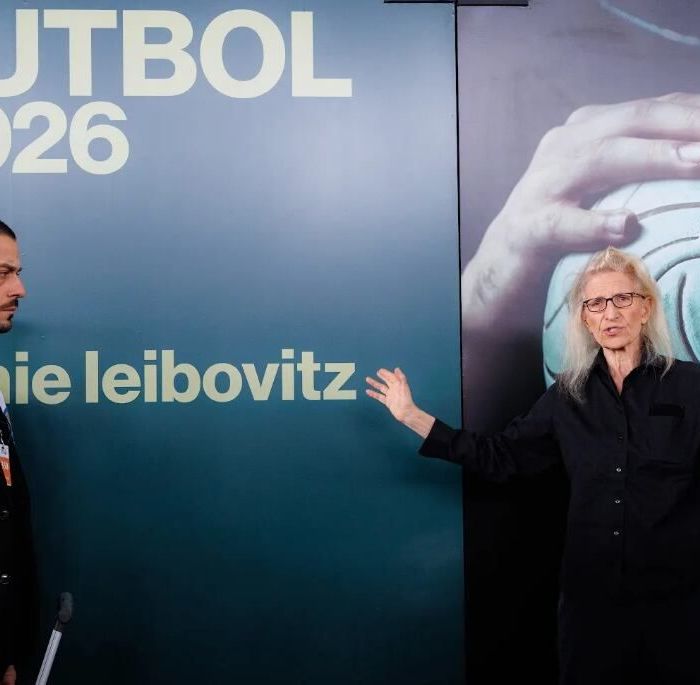 Annie-Leibovitz-presenta-en-el-Museo-Nacional-de-Antropologia-una-serie-sobre-el-futbol